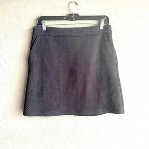 Skirt Ann Taylor LOFT A Line Mini Size 4 Black Stitched Chevron Pattern Pockets